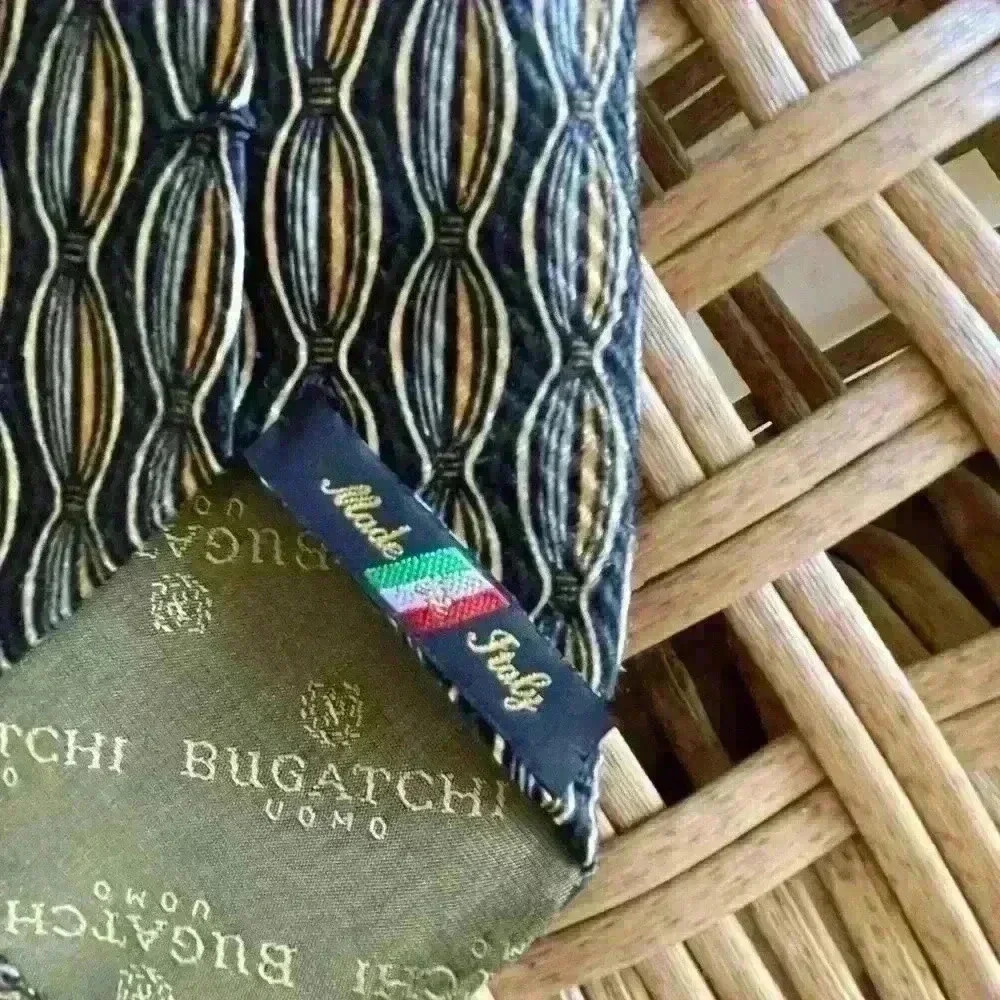 Bugatchi UOMO 100% silk tie, Made in Italy quiet luxury academia preppy career - Picture 4 of 4
